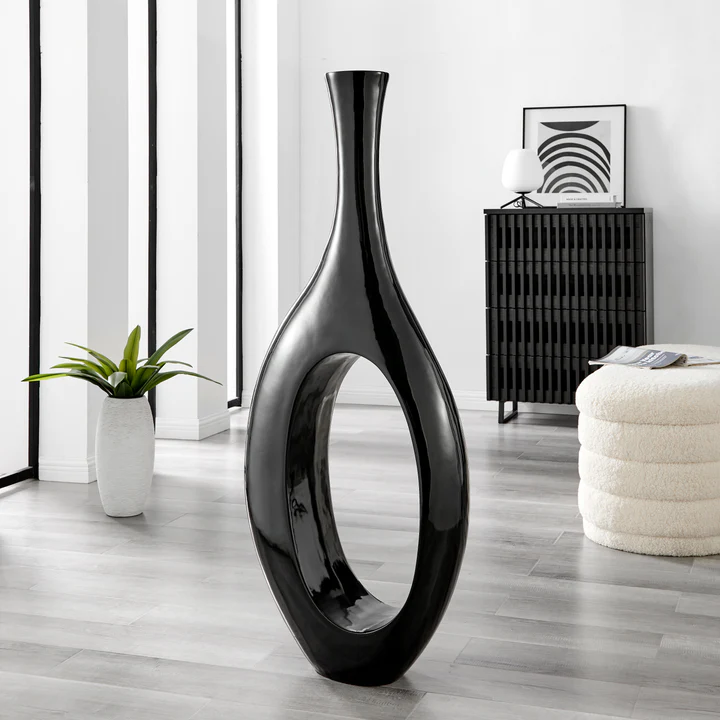 Trombone Vase – Large Black Sculpture by Satgart